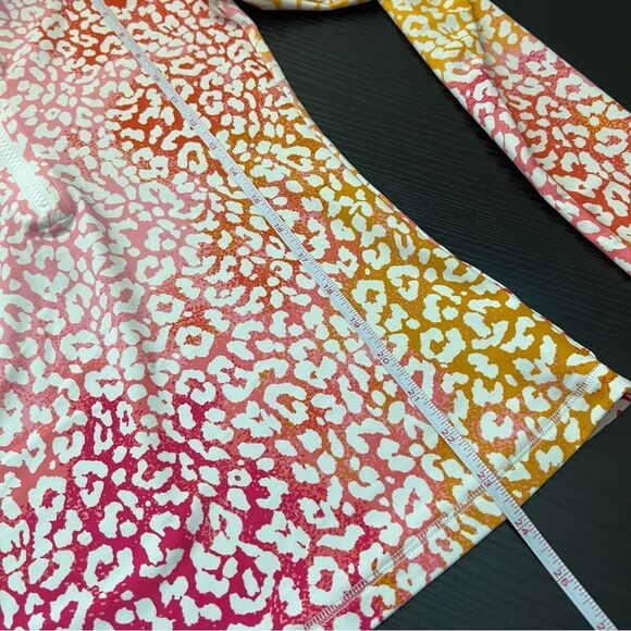 ✨ J. Crew Women’s Pink Orange Cheetah Leopard Rash Guard Small - Picture 12 of 12